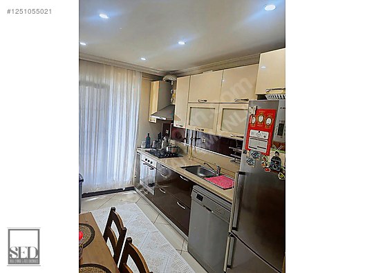 GÜNGÖREN’de Satılık BOŞ 3+1 Yüksek Giriş DAİRE