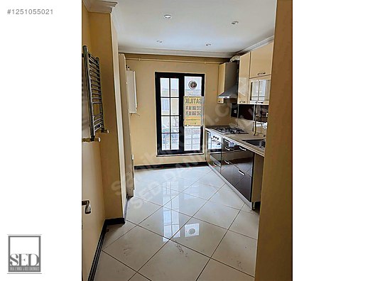 GÜNGÖREN’de Satılık BOŞ 3+1 Yüksek Giriş DAİRE